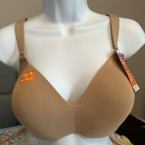 Wire-free with lift cloud9 Warner’s bra 36d